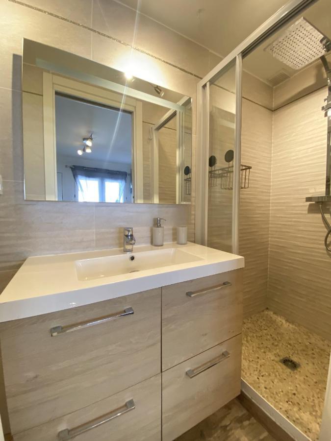 La Cle Maison De Ville, Clim, Wifi A La Bayore Ιέρ Εξωτερικό φωτογραφία